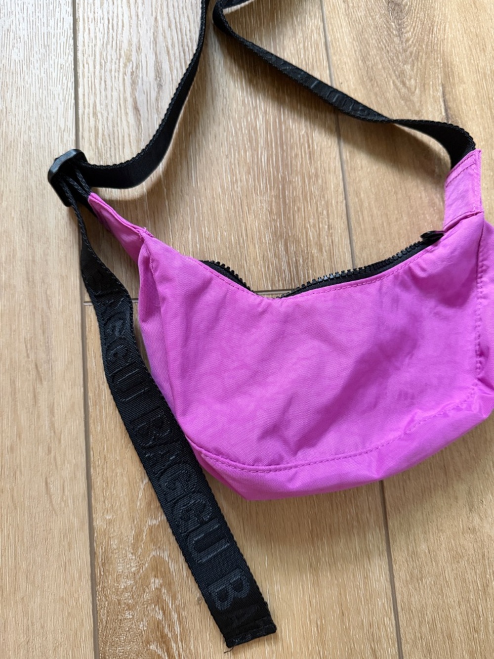 Mini baggu Vibrant Pink Crossbody Sling Bag